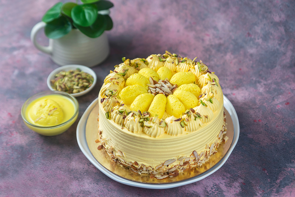 Order Delicious Rasmalai Cake 600 Gm Online at Best Price, Free  Delivery|IGP Cakes